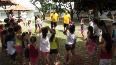 Nesta terça-feira (12), a partir das 15h, mais uma atividade voltada para o público infantil: a oficina de artes e recreação com o Tio Pão. (Foto: Divulgação/PMSJC)