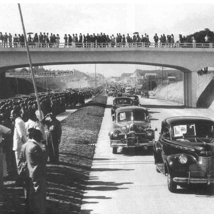 Considerada a principal rodovia do país, a Presidente Dutra conecta as duas maiores regiões metropolitanas do Brasil: Rio de Janeiro e São Paulo. (Foto: Divulgação/CCR NovaDutra)