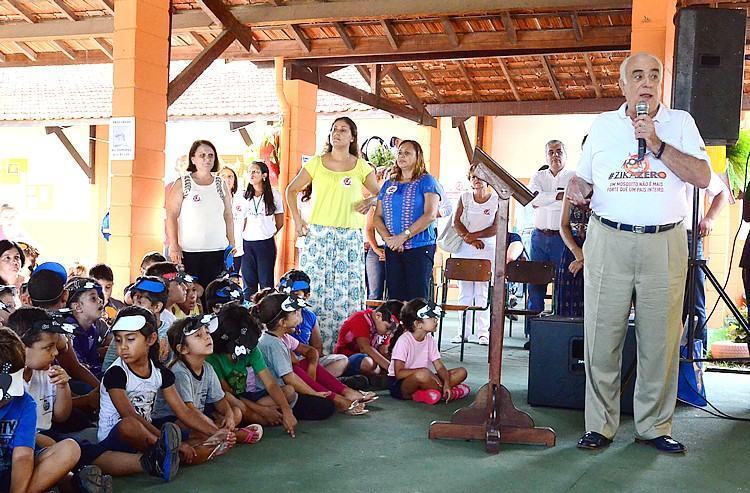 Ministro Antônio Rodrigues na escola Gilda Piorini Molica. (Foto: PortalR3)