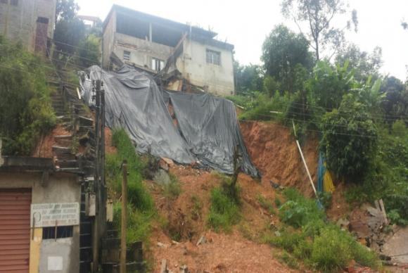 O centro do município de Franco da Rocha encontra-se alagado devido à chuva. (Foto: Imagens de divulgação/Defesa Civil-SP)