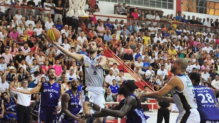 Quem comprar o ingresso e ir ao jogo vestindo uma camiseta do São José ou das torcidas organizadas terá direito à meia entrada. (Foto: Claudio Capucho/PMSJC)