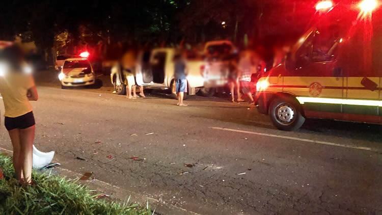 Acidente aconteceu por volta das 19 horas da quinta-feira. (Foto: Blog do Magui/Divulgação)