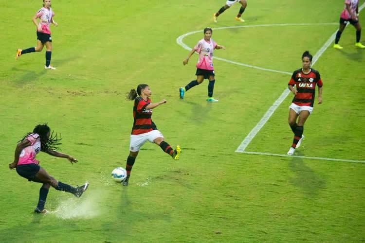 O time joseense enfrenta as cariocas nesta quarta-feira, 27 de abril, às 17h. (Foto: Divulgação)