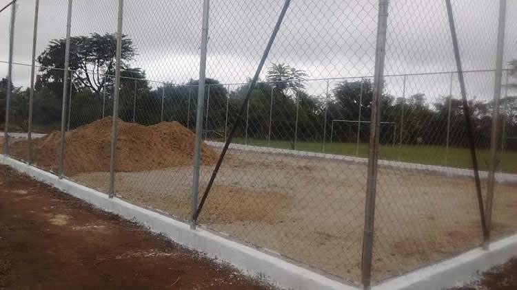 A quadra tem 15,5m x 26,5m e recebeu cerca de 150 m³ de areia. (Foto: Divulgação/PMP)