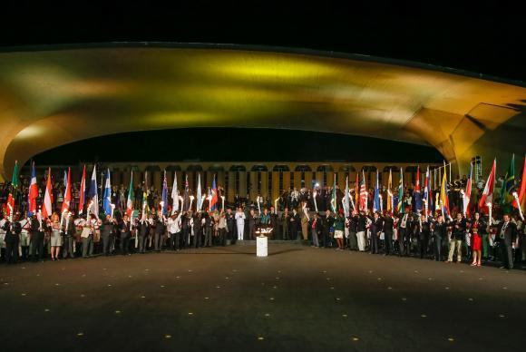 Dilma Rousseff abre cerimônia União das Américas, por ocasião da chegada da Tocha Olímpica Rio 2016 ao Brasil. O evento foi realizado no QG do Exército, onde os 41 países da Organização Desportiva Pan-americana foram homenageados. (Foto: Roberto Stuckert Filho/PR)