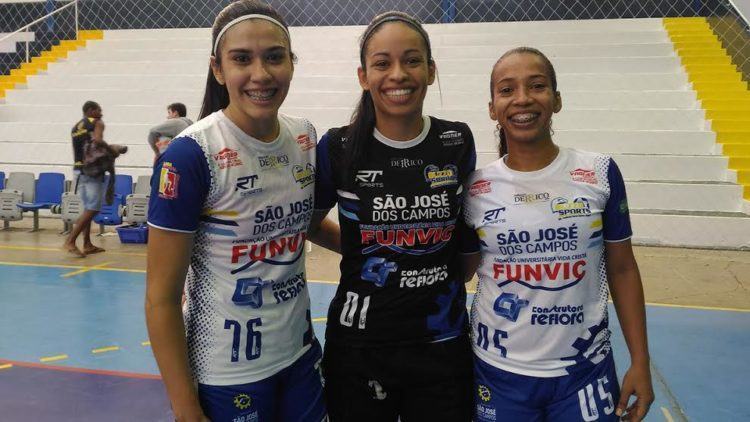 Antonia, Sara e Lívia Andrade, autoras dos gols na vitória sobre Marília. (Foto: Alex Santos)