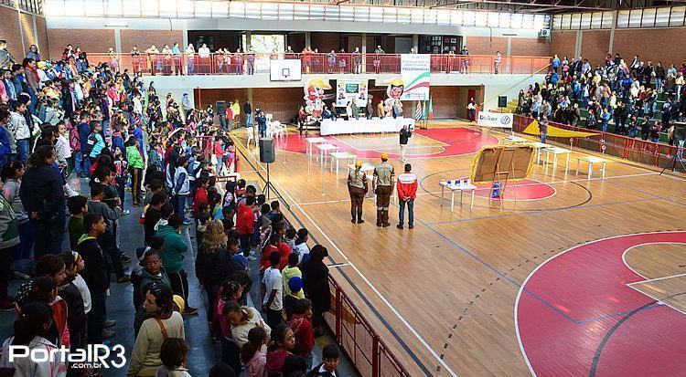 Formatura aconteceu no Centro Esportivo "João do Pulo". (Foto: Luis Claudio Antunes/PortalR3)