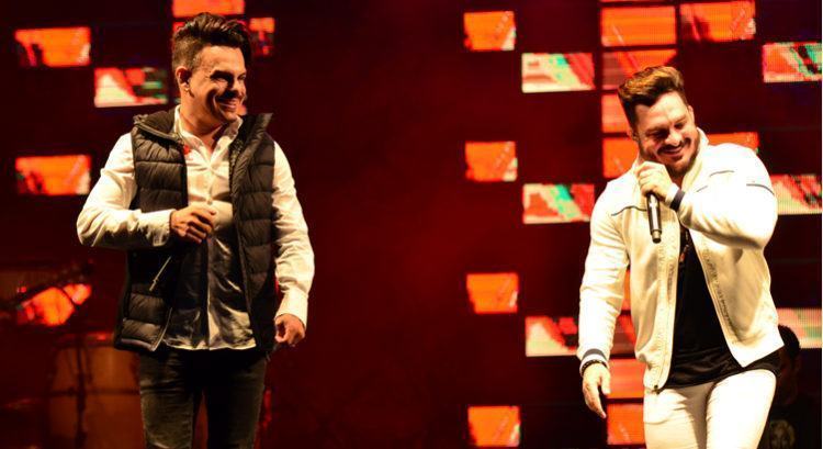 Carlos & Jader fecharam a noite com um show sertanejo. (Foto: Luis Claudio Antunes/PortalR3)
