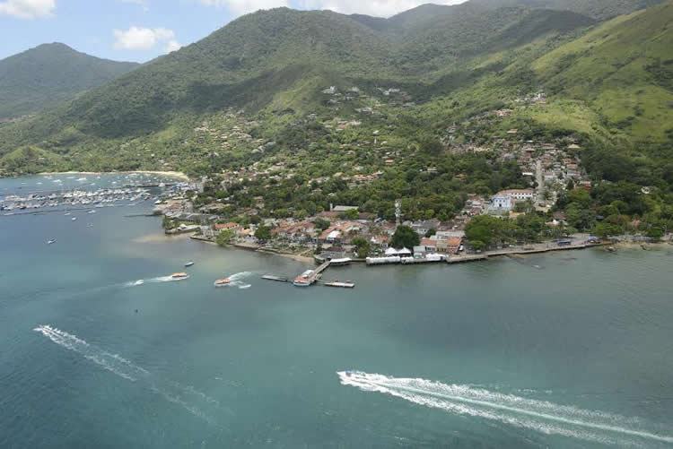 Vila, centro histórico do arquipélago de Ilhabela, será o local do trajeto da passagem da Tocha Olímpica (Foto: Ronald Kraag) 