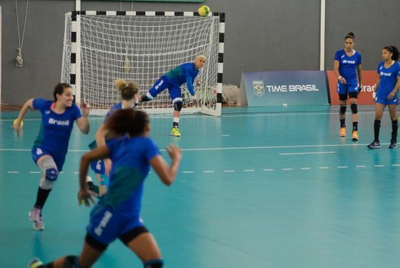 A Seleção Brasileira Feminina de Handebol faz treino aberto na Escola de Educação Física do Exército, na Urca, zona sul da cidade. (Foto:Tomaz Silva/Agência Brasil)