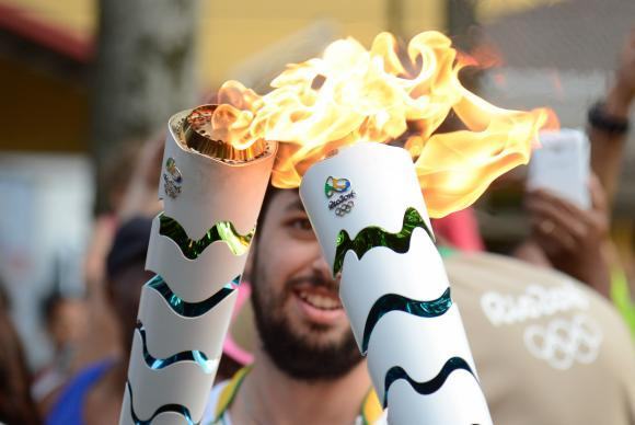 A chama olímpica chegou ao estado do Rio de Janeiro depois de viajar por todo o Brasil. A primeira cidade fluminense a receber a tocha foi Paraty, no sul do estado. (Foto: Tomaz Silva/Agência Brasil)