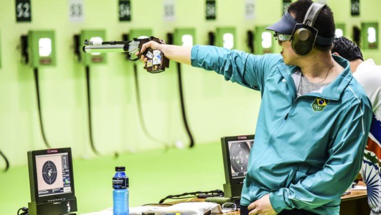 O brasileiro Felipe Wu garantiu na tarde deste sábado, dia 6, a primeira medalha do Brasil nos Jogos Olímpicos Rio 2016. Wu conquistou a medalha de prata na prova da pistola de ar 10m. (Wander Roberto/Exemplus/COB)