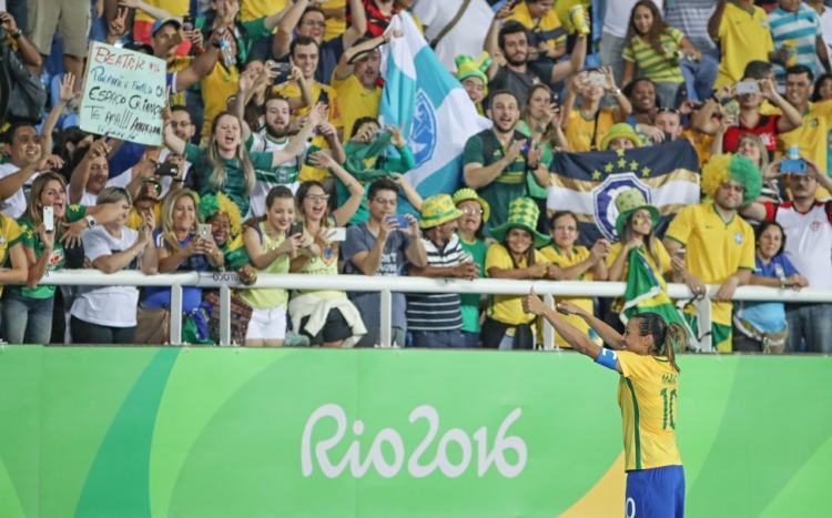 Jogadora Marta agradece o apoio do torcedor à Seleção Feminina. (Foto: Créditos: Ricardo Stuckert / CBF)