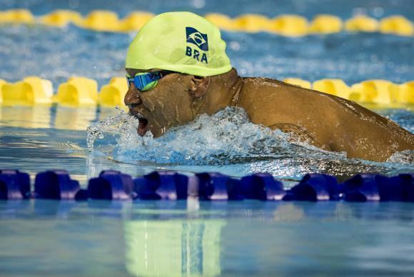 O nadador paralímpico Ronystony Cordeiro é um dos atletas que passaram a integrar a delegação brasileira após a exclusão da Rússia. (Foto: Divulgação/CPB)