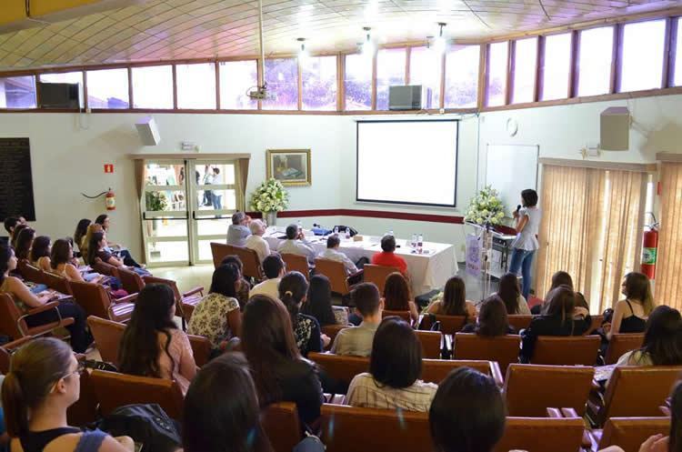 O objetivo do evento é promover o aprendizado e o aprofundamento em temas relacionados à profissão. (Foto: Divulgação/Unitau)