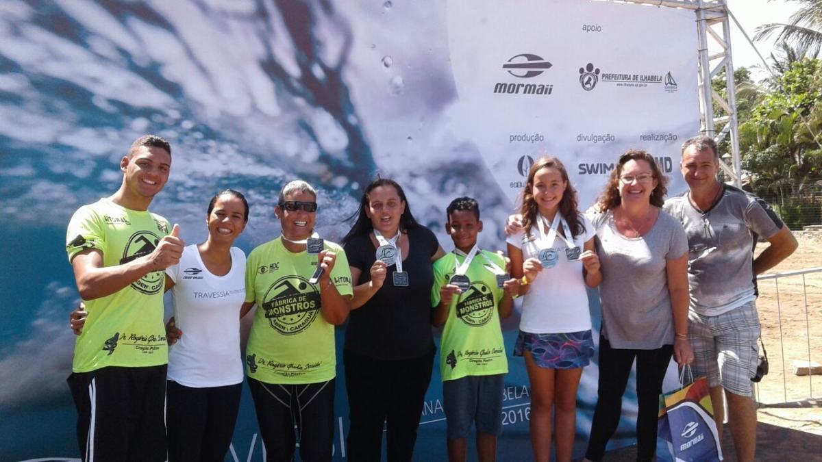 Os nadadores da Secretaria de Esportes de Caraguá, Taciane de Luca Moralhes, Lucas Rocha Muniz e Willian Pinheiro da Rocha faturaram as medalhas de ouro, prata e bronze, respectivamente. (Foto: Divulgação/PMC) 