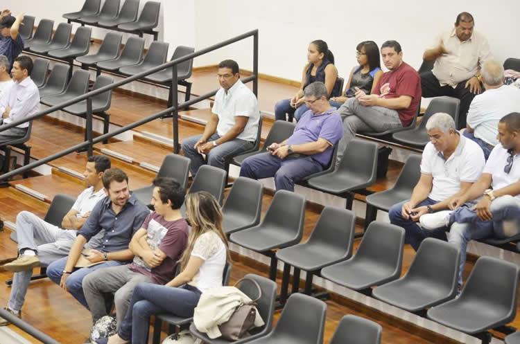 Platéia acompanha secão na Câmara de Pinda. (Foto: Divulgação/Câmara de Vereadores Pinda)