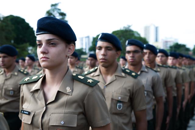 Exército Brasileiro se prepara para ter mulheres combatentes em