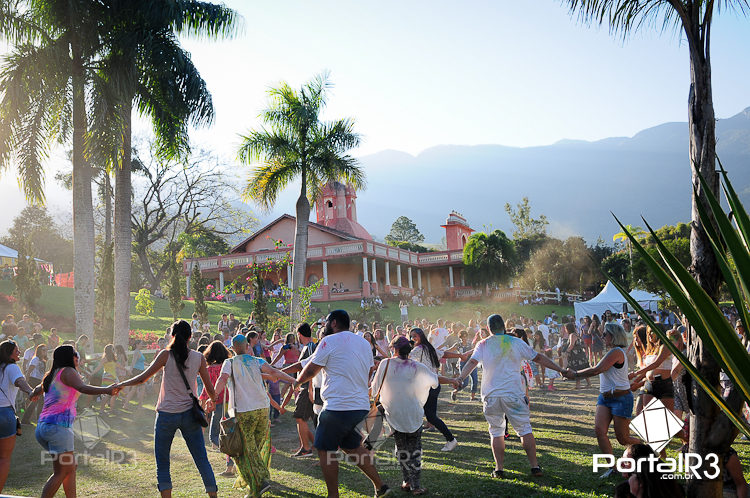 Hare Krishnas da Fazenda Nova Gokula realizam Kirtan Fest 2015