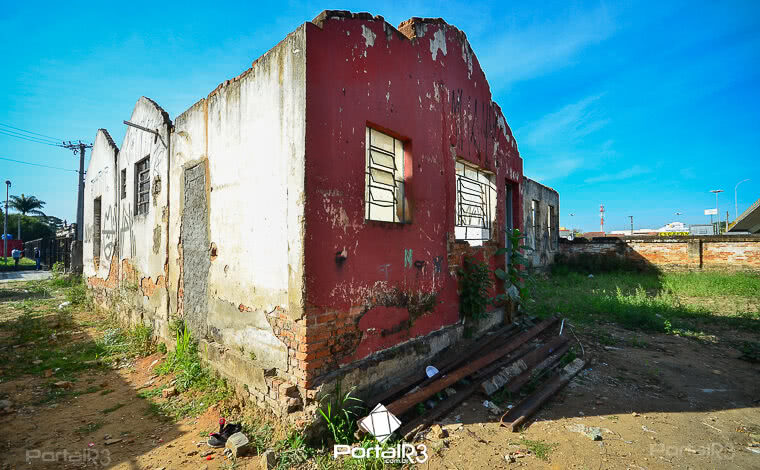 Restauro da casa na Estação da EFCB em Pinda