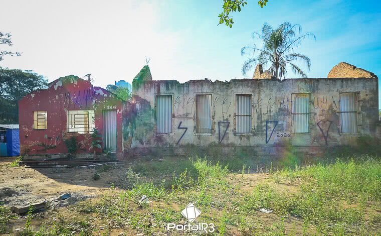 Restauro da casa na Estação da EFCB em Pinda