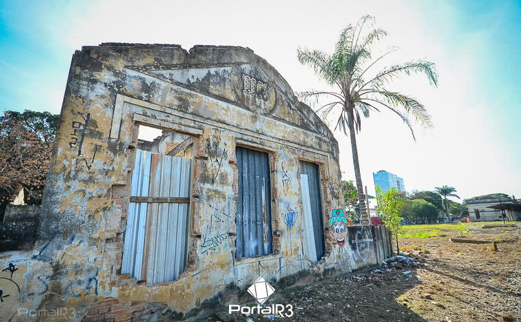 Restauro da casa na Estação da EFCB em Pinda