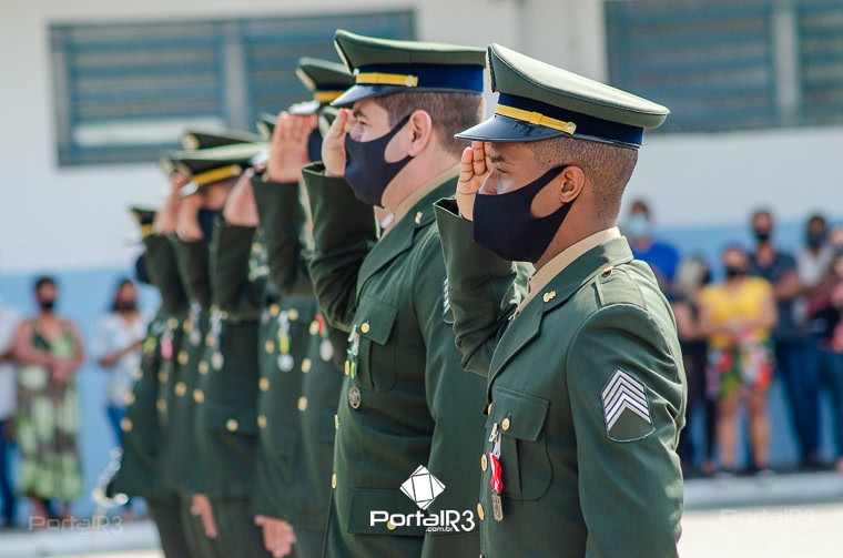 Dia do Exército é marcado por solenidade e desfile de tropa em Brasília •  PortalR3 • Criando Opiniões