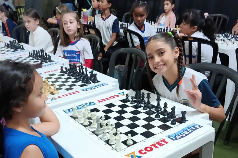 19/07 - Alunos de rede municipal conquistam medalhas em campeonato de xadrez  - Prefeitura de Pindamonhangaba