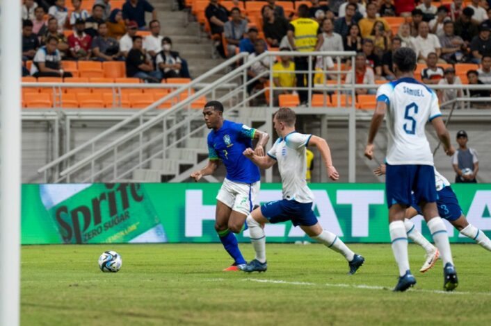 Estêvão faz golaço em vitória do Brasil na Copa do Mundo Sub-17