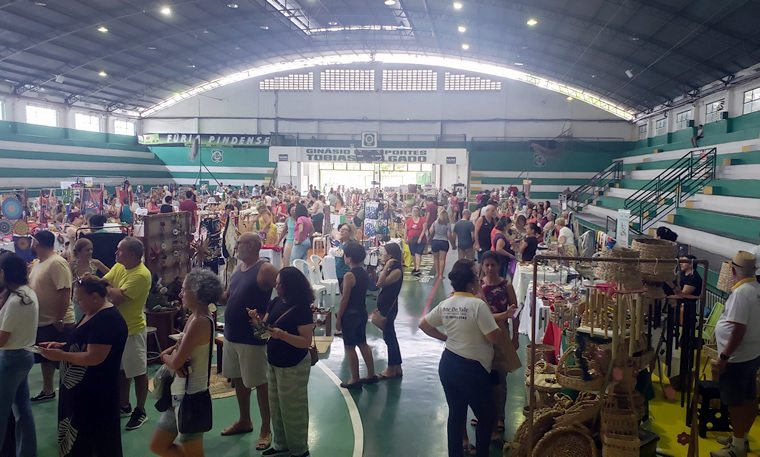 O evento será realizado no domingo, 4 de maio de 2025, no Ginásio da Associação Atlética Ferroviária, das 9h às 18h, com entrada franca.