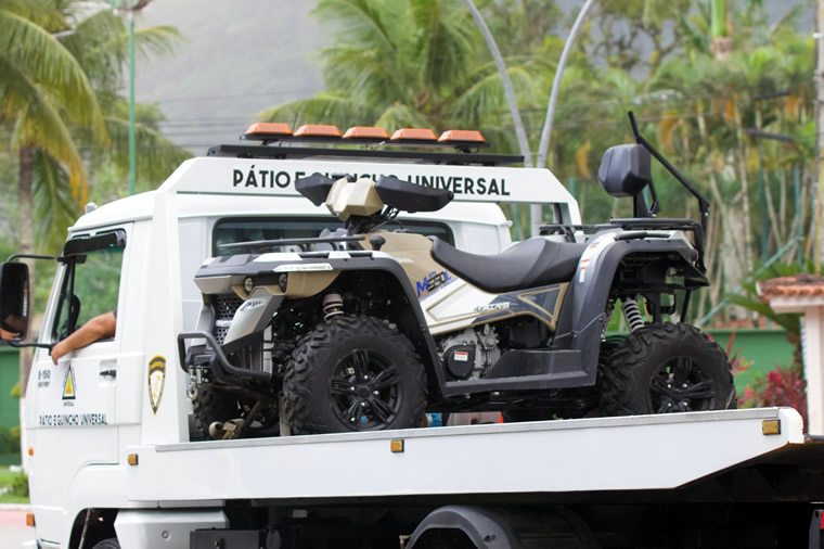 O objetivo da operação é impedir que a praia e o seu entorno sejam utilizados de forma irregular por quadrículos e outros veículos motorizados que colocam em risco a vida de banhistas, turistas e moradores na praia.