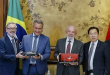 Presidente da República, Luiz Inácio Lula da Silva, durante audiência concedida ao Presidente do Grupo GAC, Feng Xingya. Hotel St. Regis, Pequim - China.