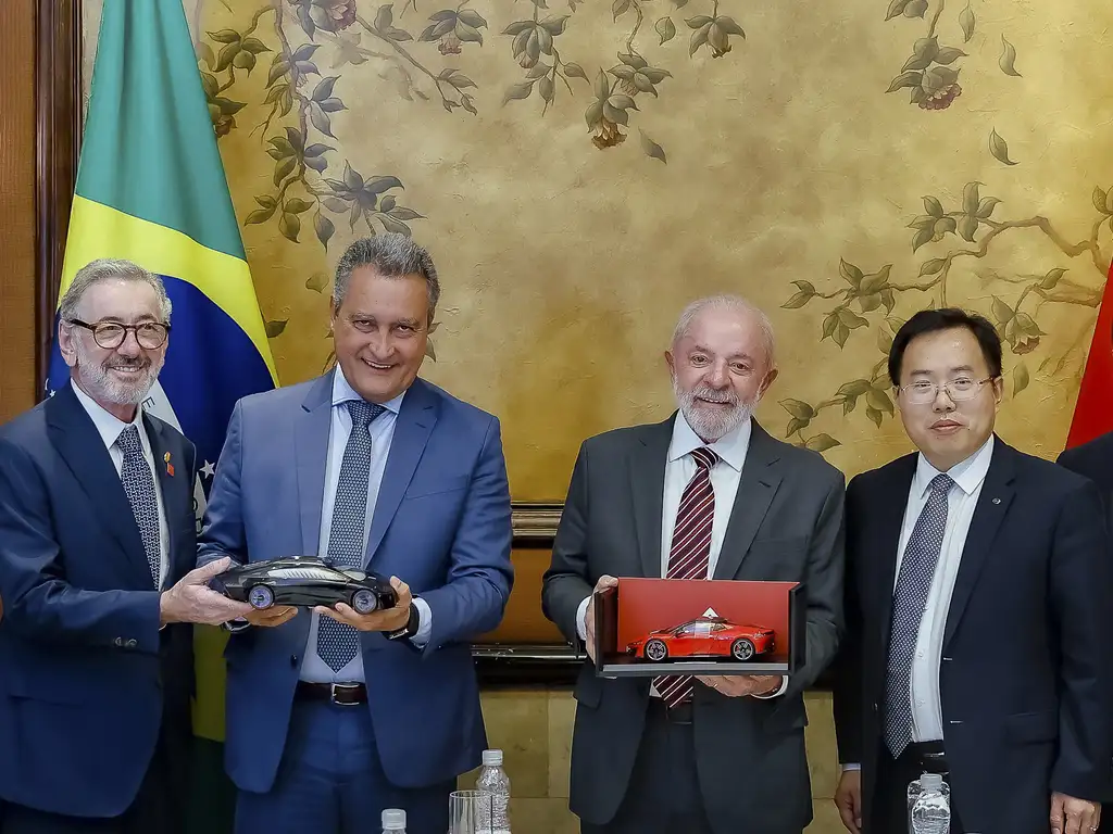 Presidente da República, Luiz Inácio Lula da Silva, durante audiência concedida ao Presidente do Grupo GAC, Feng Xingya. Hotel St. Regis, Pequim - China.