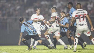 Lance da partida entre São Paulo e Grêmio