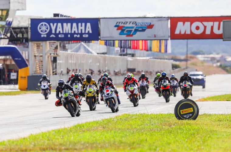 Largada da GP600 no MOTO1000GP em Curvelo
