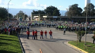 A Tenaris Confab atua na fabricação de tubos para o ramo do petróleo e tem cerca de 1.670 trabalhadores em Pindamonhangaba.