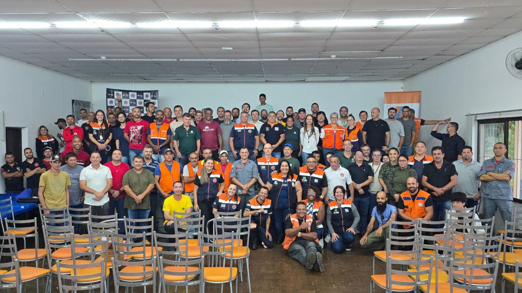 Governo de SP bate recorde e capacita quase 3 mil agentes para enfrentamento de queimadas