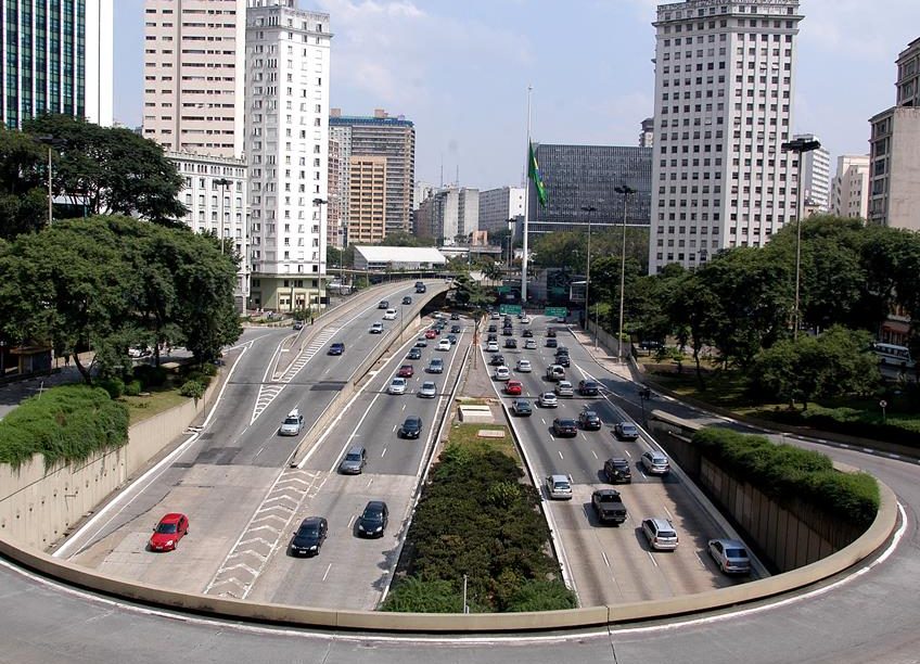 SP lidera impacto positivo no setor de serviços no 1º trimestre de 2025