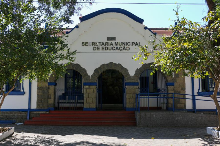 Secretaria de Educação de Taubaté.