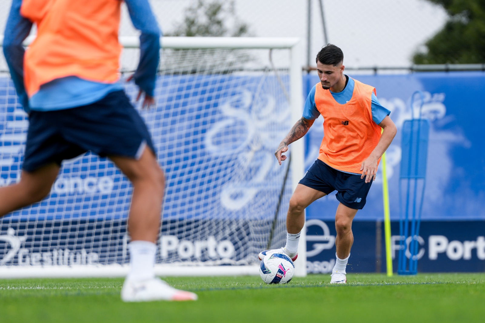 O extremo espanhol Borja Sainz (ex-Norwich) já trabalha com os restantes colegas Foto FC Porto