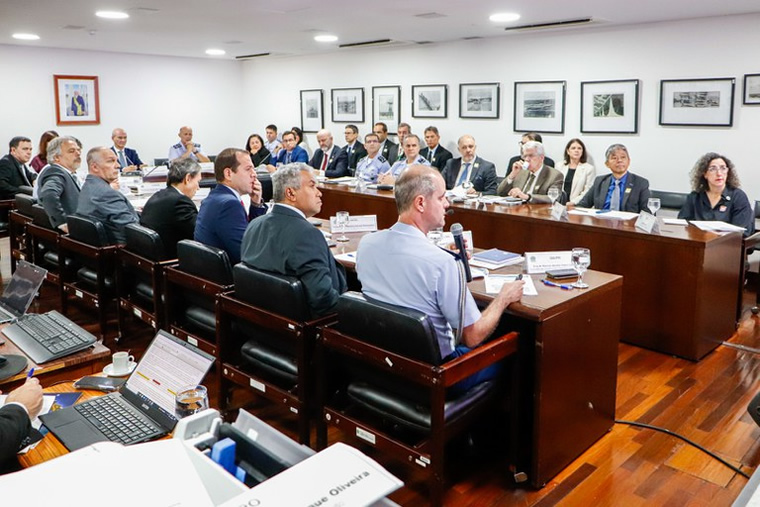 O CDPEB é um órgão colegiado de alto nível, composto por 7 Ministros de Estado, além do Advogado-Geral da União, e que atua com vistas à potencialização do Programa Espacial Brasileiro (PEB).