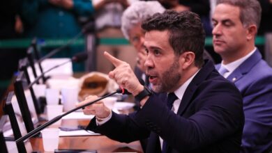 Relator diz que deputado foi homofóbico ao xingar a Nikolas Ferreira