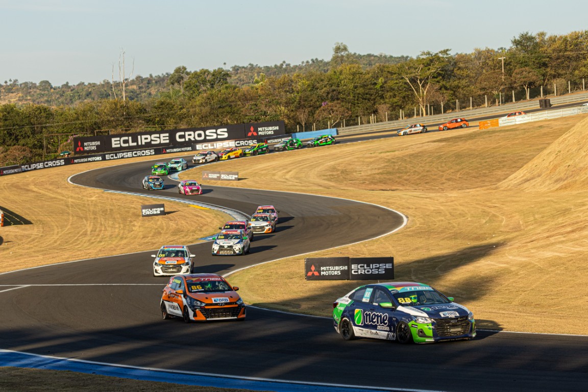 O sábado foi de duas corridas na programação da categoria em Mogi Guaçu