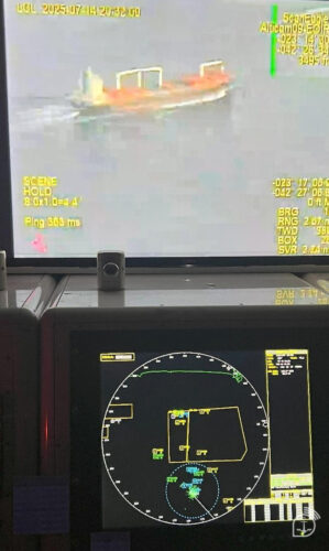 Os contatos identificados foram indicados a partir do Centro de Operações de Combate da Fragata “Independência” ‒ Imagem: Marinha do Brasil