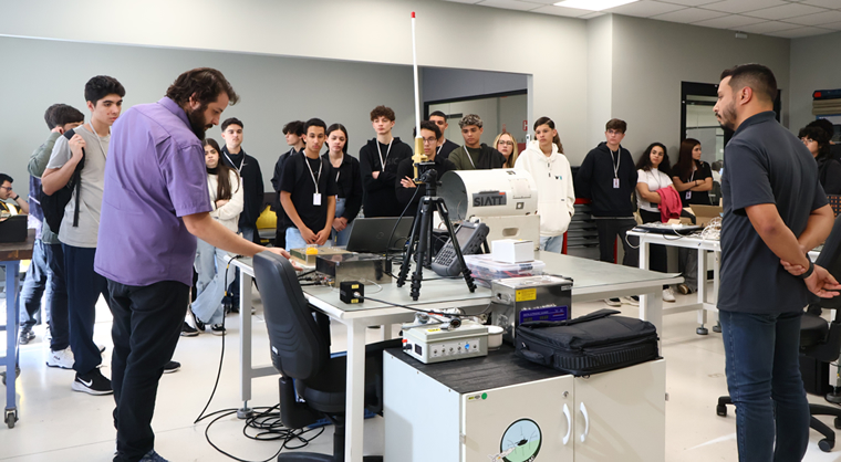 Iniciativa desperta interesse em profissões estratégicas do setor e contribui para a formação de mão de obra qualificada e o fortalecimento da base industrial de defesa  