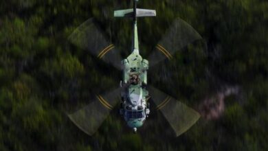 A queda da aeronave ocorreu nas proximidades do aeródromo de Surucucu, em área de selva densa e de difícil acesso