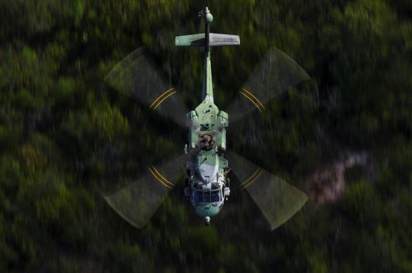 A queda da aeronave ocorreu nas proximidades do aeródromo de Surucucu, em área de selva densa e de difícil acesso