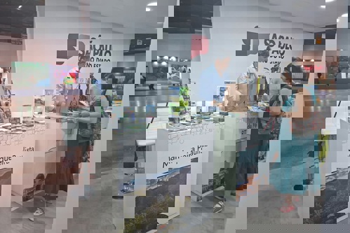 Estande do Turismo de São José apresenta opções da cidade, que representa a RT Mantiqueira