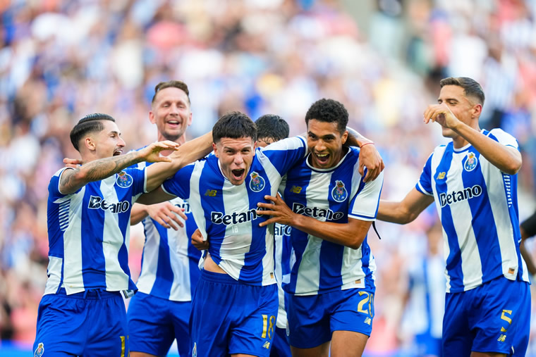 FC Porto vence e convence na era Farioli e está de regresso aos bons velhos tempos