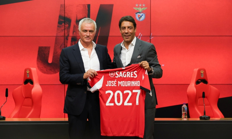 José Mourinho foi apresentado pelo presidente Rui Costa como sucessor de Bruno Lage